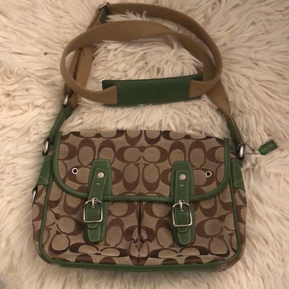 Coach Handbags - Coach signature crossbody purse/bag Coach Handbags - Coach signature crossbody purse/bag